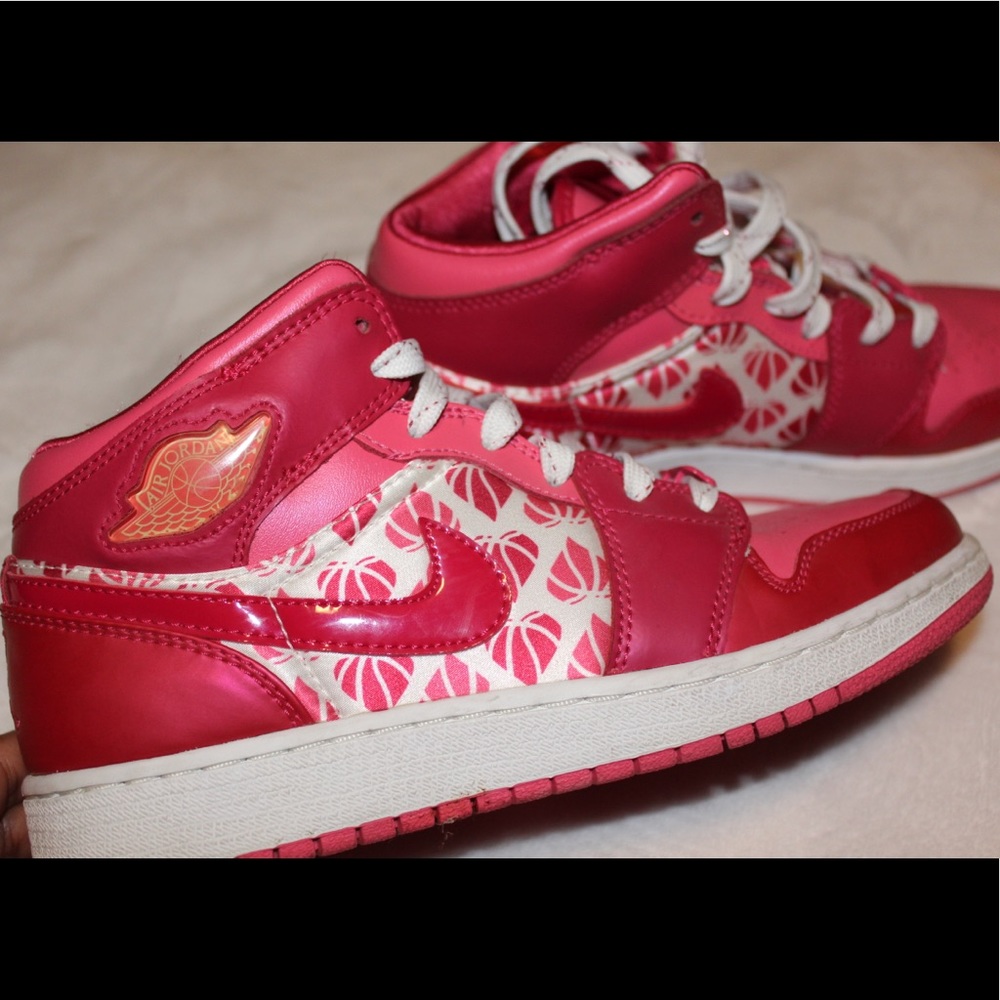 COPY - AIR JORDAN 1 PREMIUM GS 'VALENTINE'S DAY'